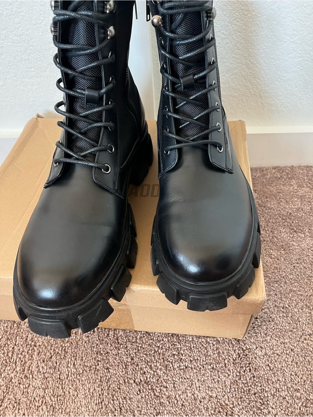 Steve Madden Women's 12 Leather Combat Boots NWT. - Picture 4 of 12